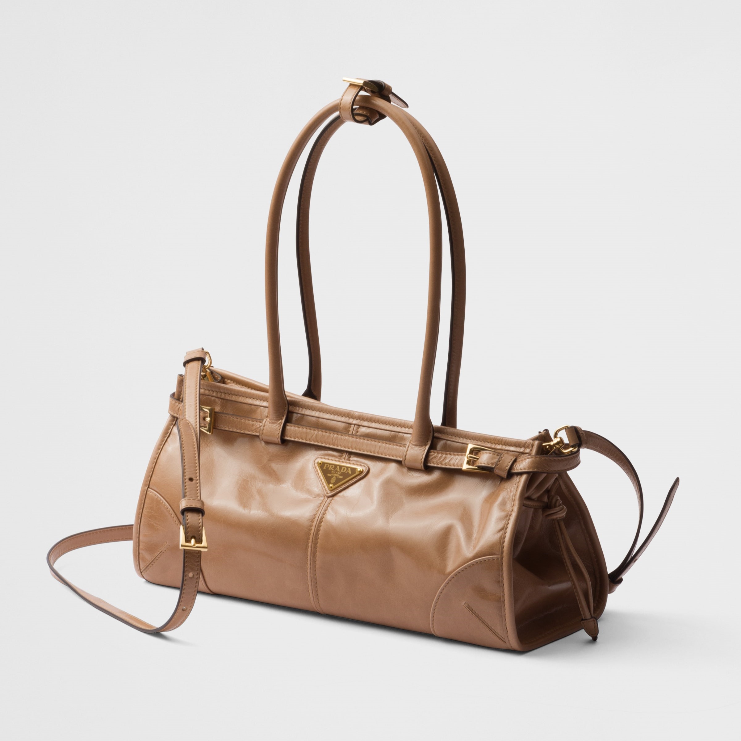MEDIUM LEATHER HANDBAG, CALFSKIN – CAMEO
