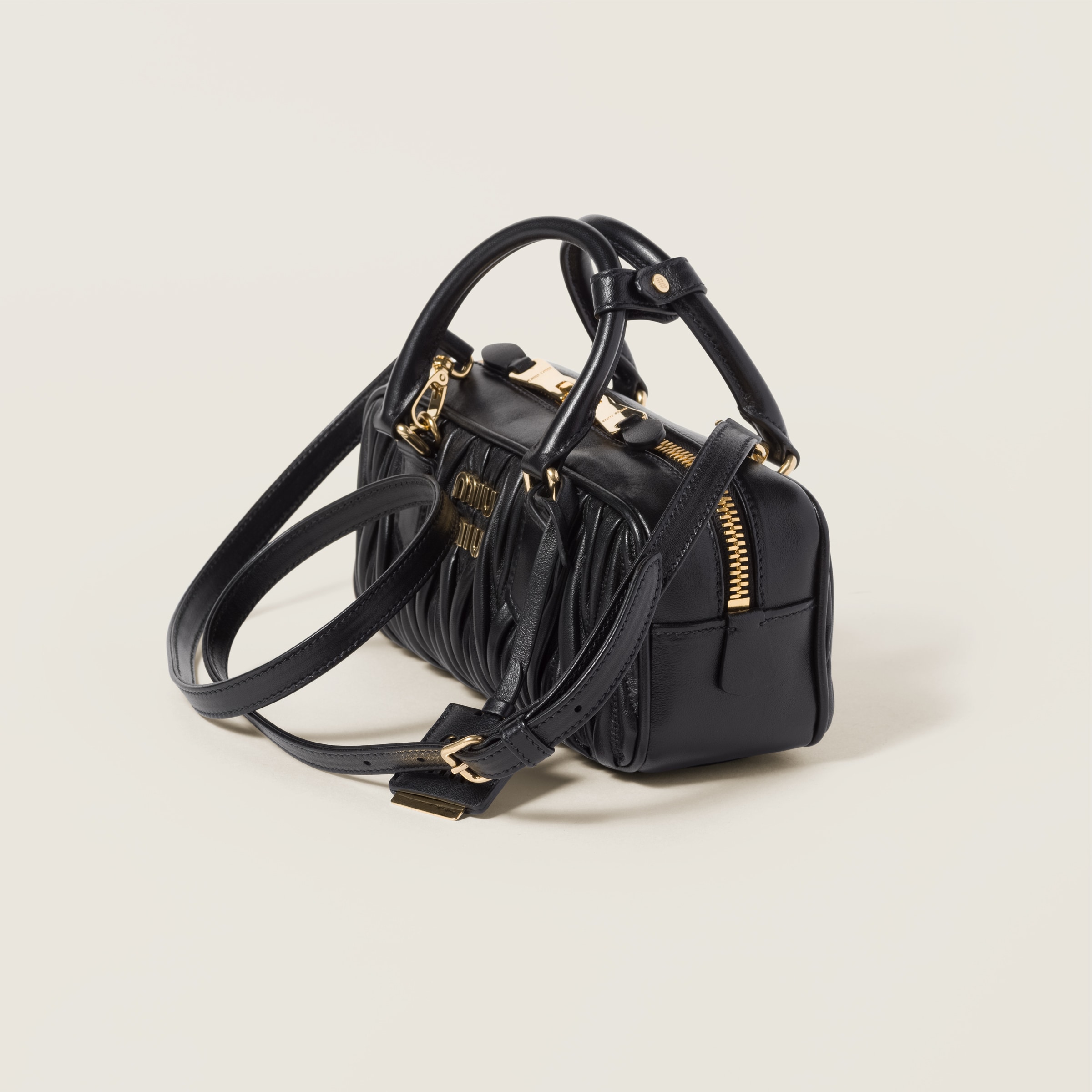 QUILTED LEATHER HANDBAG, CALFSKIN – BLACK