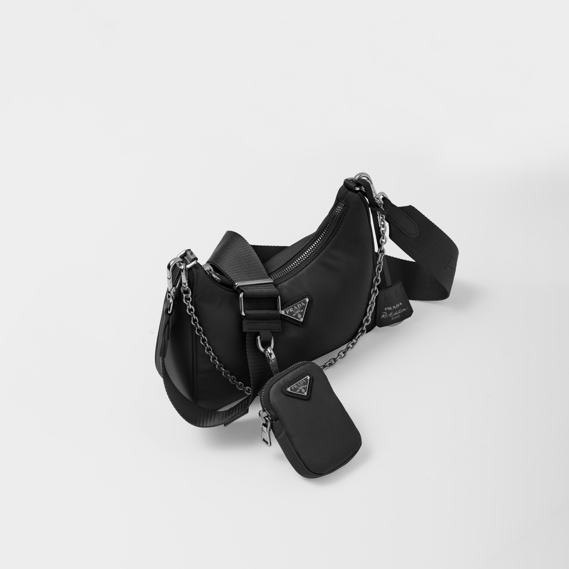 RE-NYLON SHOULDER BAG, RECYCLED POLYAMIDE – BLACK / SILVER