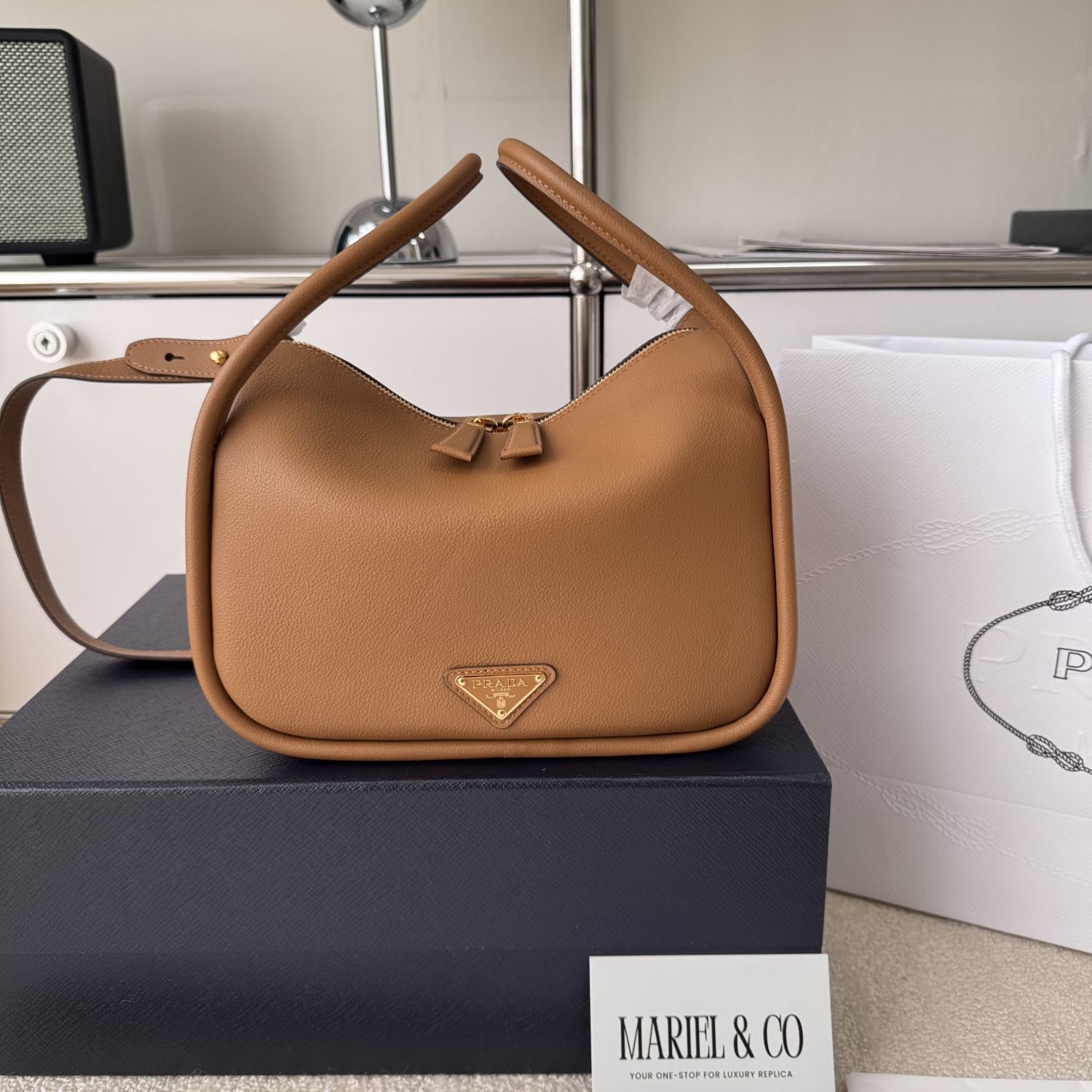 LEATHER HANDBAG, CALFSKIN – CARAMEL