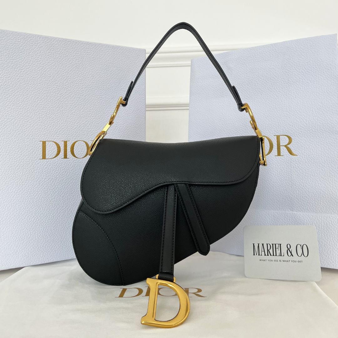 SADDLE BAG WITH STRAP, GRAINED CALFSKIN – BLACK